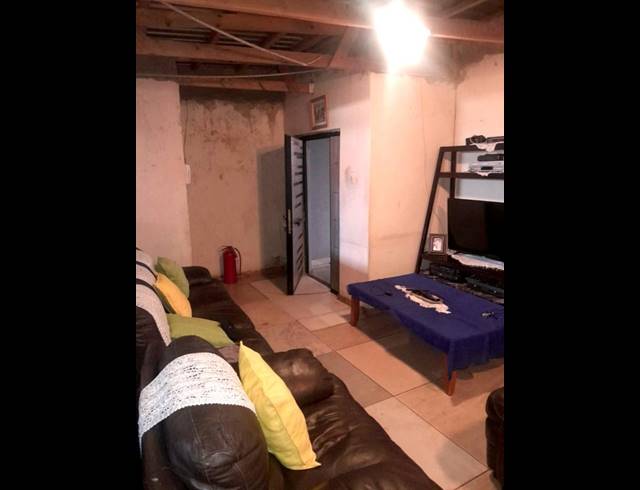 4 BEDROOM HOUSE FOR SALE IN KAGISO